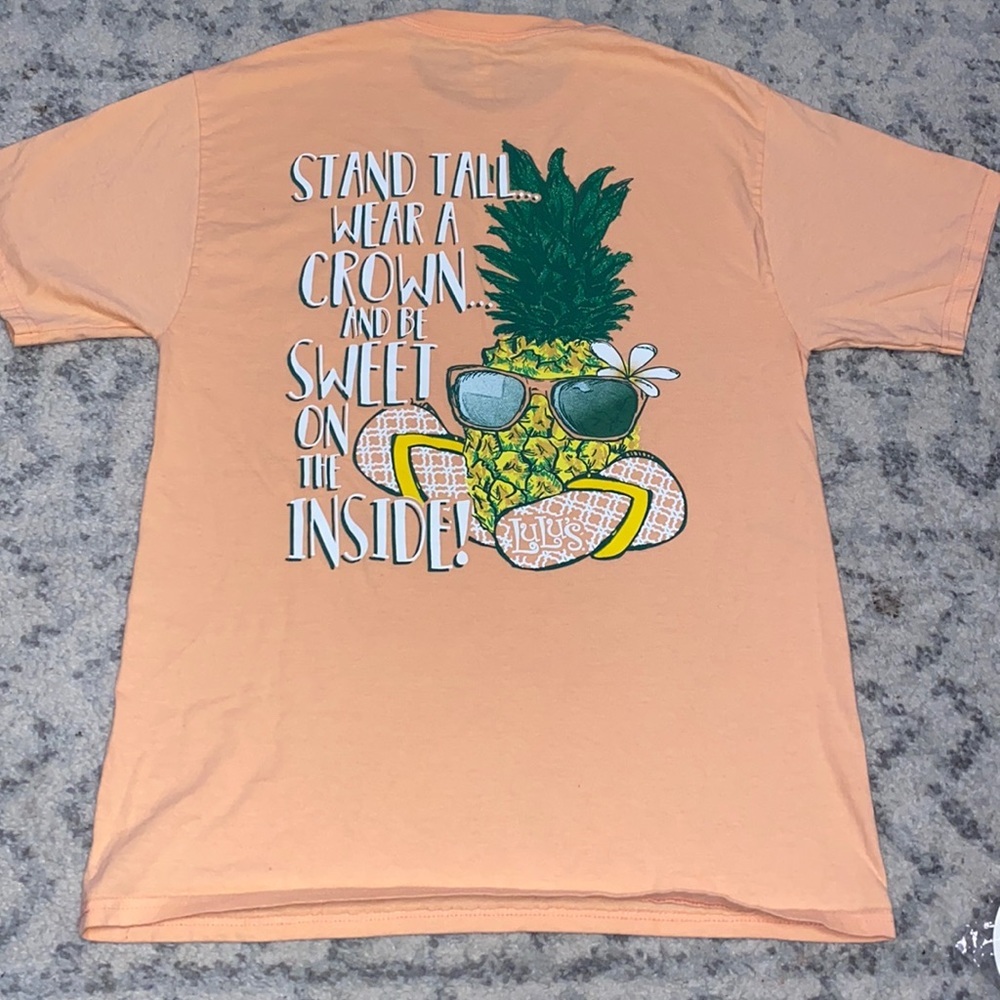LuLu’s tee🍍🩴